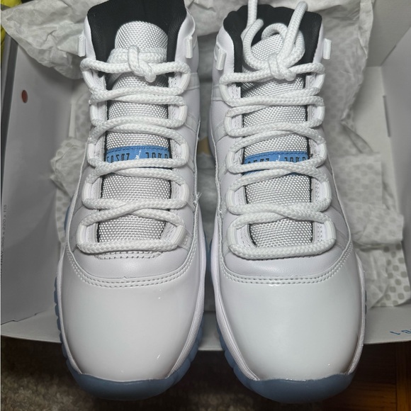 NWT Air Jordan 11 retro - Picture 3 of 6